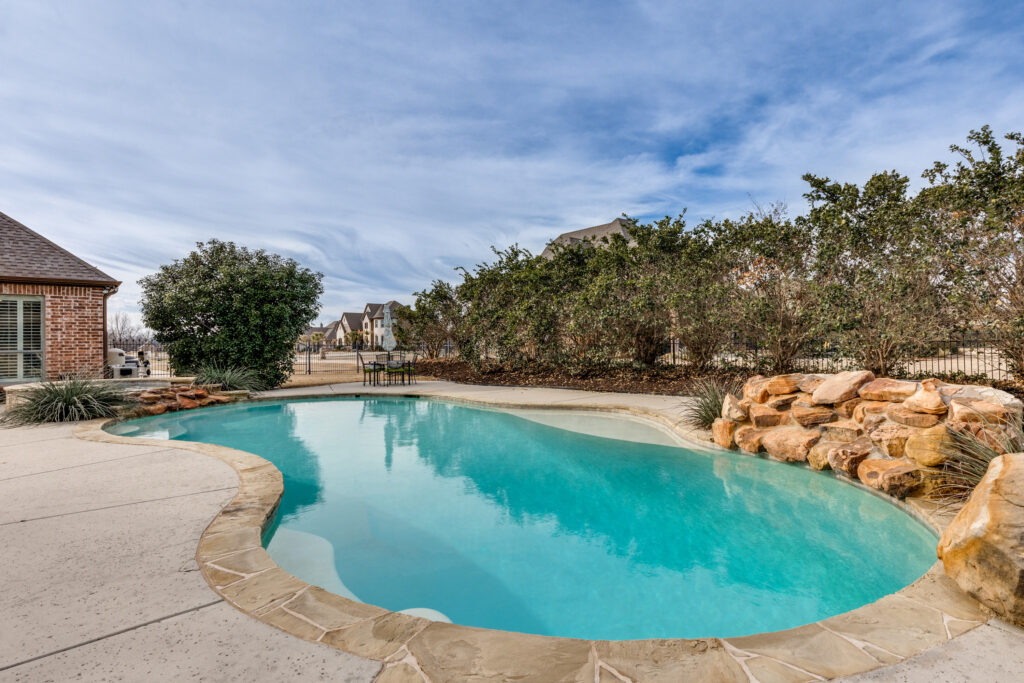 11824-pecan-orchard-way-fort-worth-tx-76179-High-Res-34